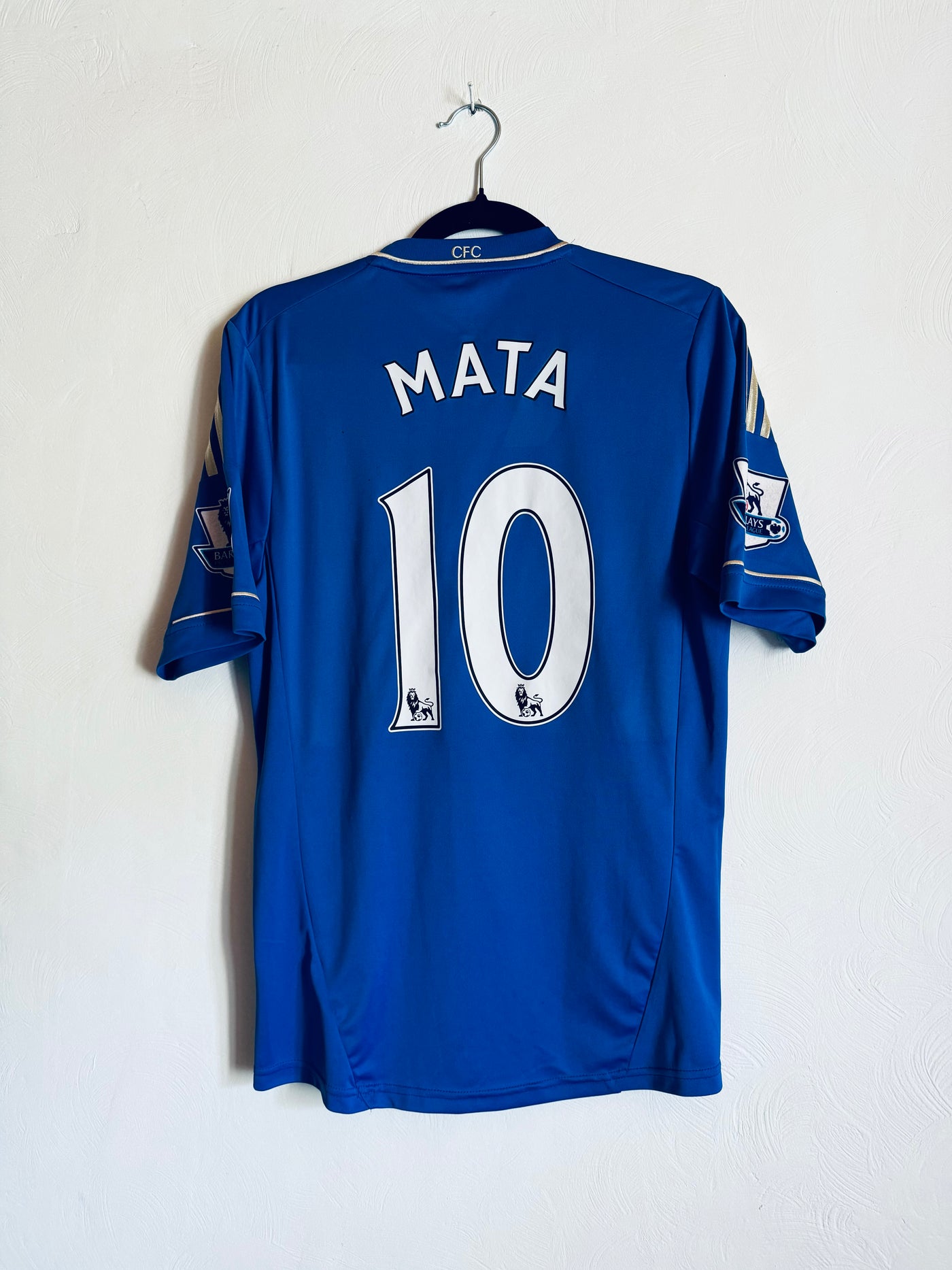 https://heritagefootball.fr/products/maillot-chelsea-fc-2012-2013-domicile-juan-mata-10-s-x23745