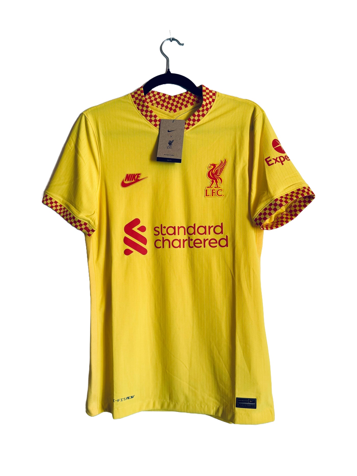 https://heritagefootball.fr/products/maillot-liverpool-fc-2021-2022-third-s-db5889-704