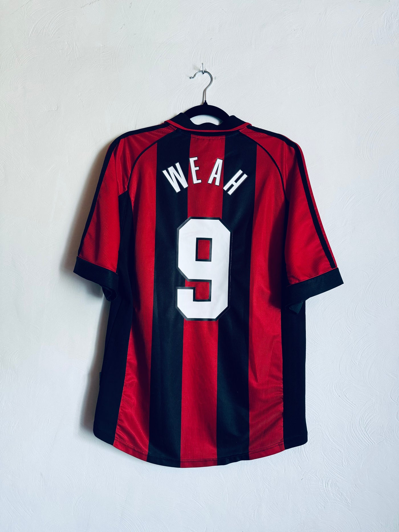 maillot-ac-milan-1998-2000-domicile-george-weah-9-m-612760