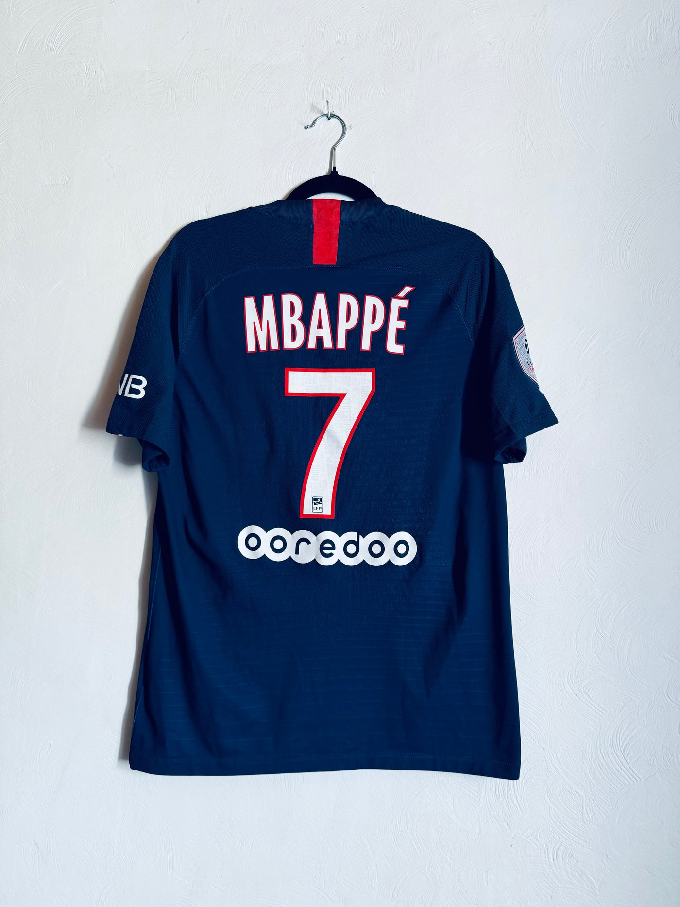 maillot-paris-saint-germain-2019-2020-domicile-mbappe-7-m-pro-vapor-version-cq0350-410